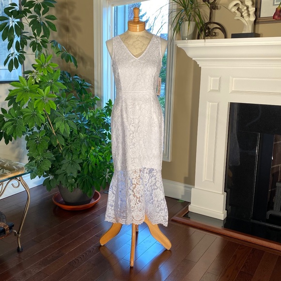 NWT - Nanette Lepore V-Neck Sleeveless Lace Dress - Picture 1 of 16